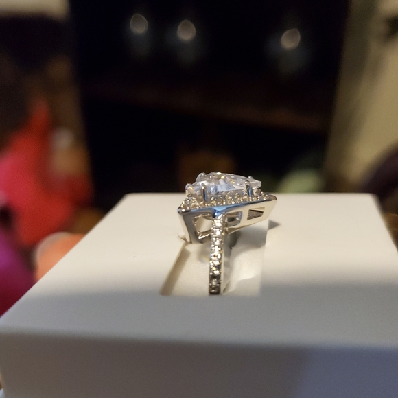 Ladies ring - Picture 2 of 4